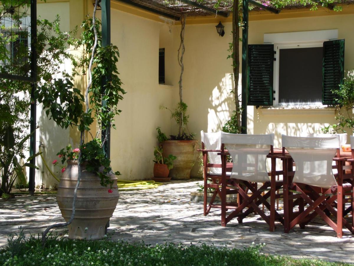 Theni Olive Grove Villa Kato Yerakarion Bagian luar foto