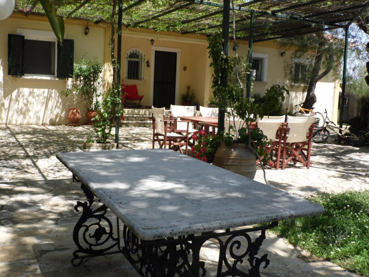 Theni Olive Grove Villa Kato Yerakarion Bagian luar foto