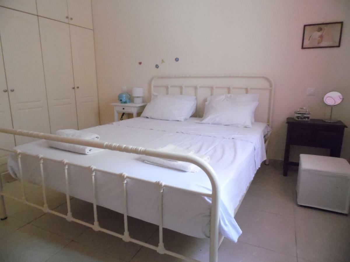 Theni Olive Grove Villa Kato Yerakarion Bagian luar foto
