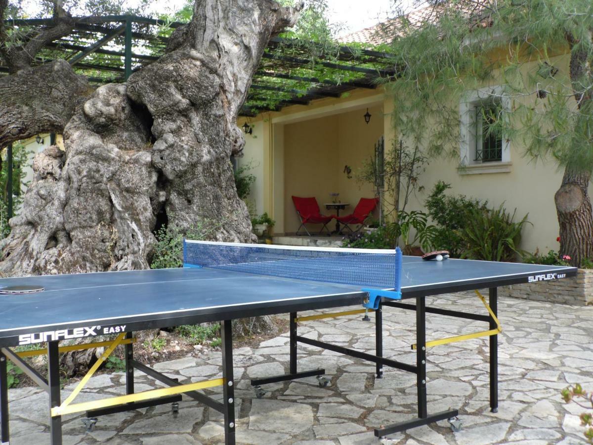 Theni Olive Grove Villa Kato Yerakarion Bagian luar foto