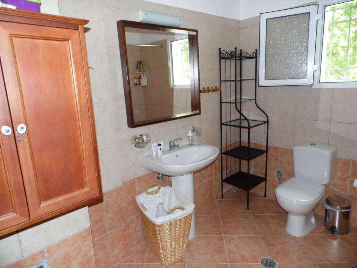 Theni Olive Grove Villa Kato Yerakarion Bagian luar foto